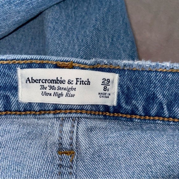 Abercrombie & fitch ripped the ‘90s straight ultra high rise Jean 29/8s - Picture 13 of 13